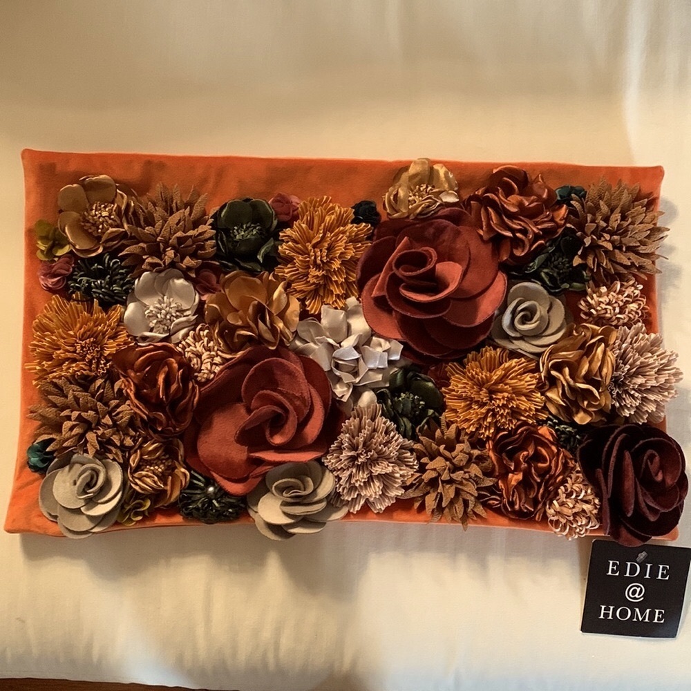 NWT Edie@Home Floral Dimensional Lumbar Decorative Pillow Cover